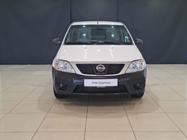 2021 Nissan NP200 1.6 A/C Safety Pack, photo 2