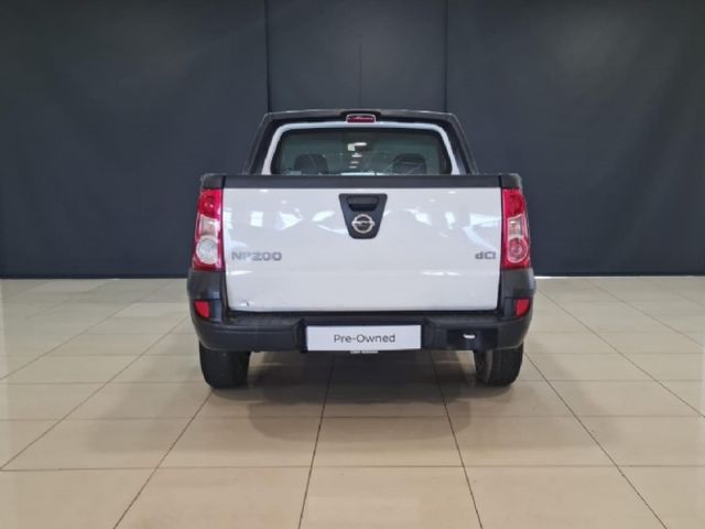 2021 Nissan NP200 1.6 A/C Safety Pack, photo 4