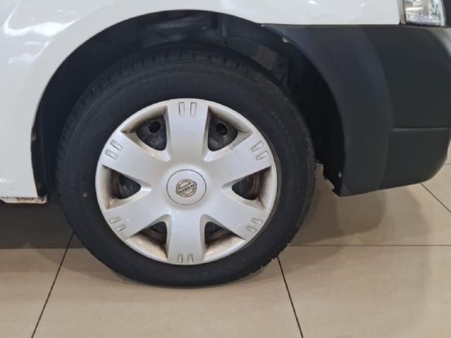 2021 Nissan NP200 1.6 A/C Safety Pack, photo 5