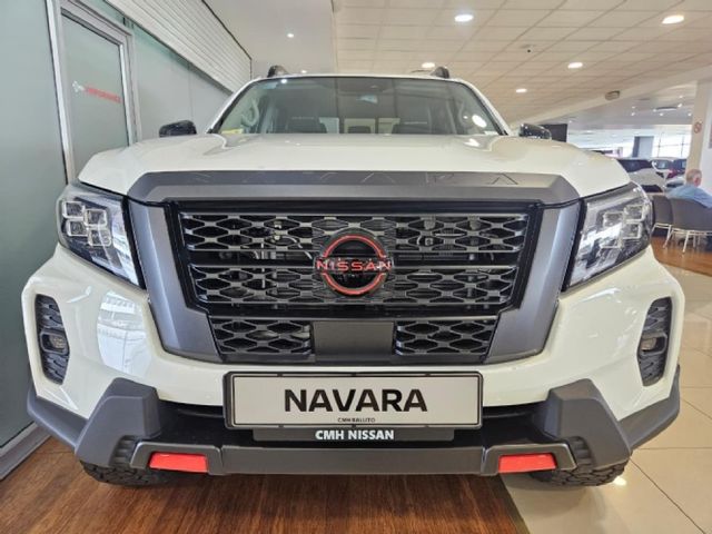2026 Nissan Navara 2.5 DDTi PRO-4X 4X4 Auto Double-Cab, photo 2