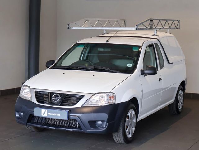 2022 Nissan NP200 1.6 A/C Safety Pack, photo 4
