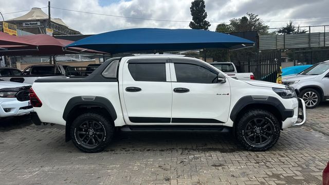 2023 Toyota Hilux 2.4GD-6 4x4 Raider X Double-Cab, photo 3