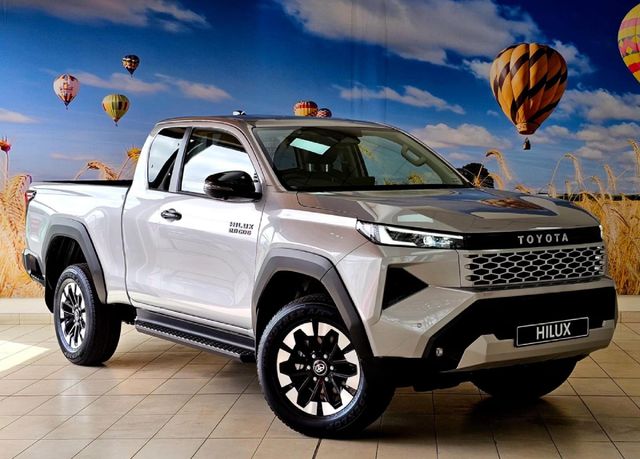 2026 Toyota Hilux 2.8 GD-6 RB Raider X Auto Extended Cab