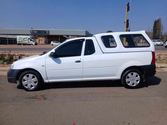 2023 Nissan NP200 1.6 A/C Safety Pack, photo 3