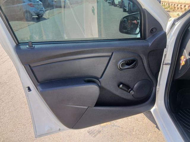 2023 Nissan NP200 1.6 A/C Safety Pack, photo 4