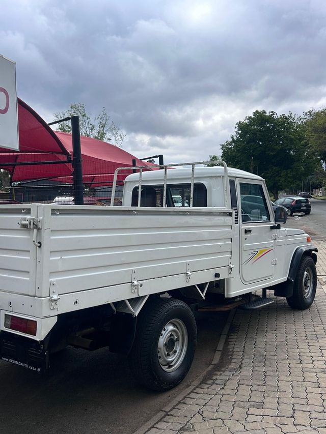 2022 Mahindra Bolero NEF Loader Single-Cab, photo 3