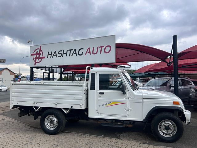 2022 Mahindra Bolero NEF Loader Single-Cab, photo 4