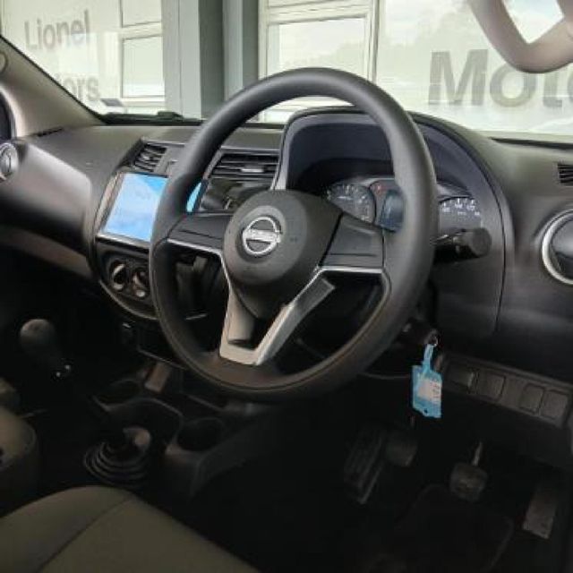 2026 Nissan Navara 2.5 DDTi XE Single-Cab, photo 4