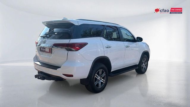 2017 Toyota Fortuner 2.4 GD-6 Raised Body, photo 2