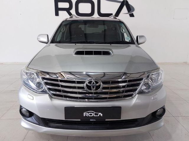 2014 Toyota Fortuner 3.0 D-4D Raised Body Auto, photo 3