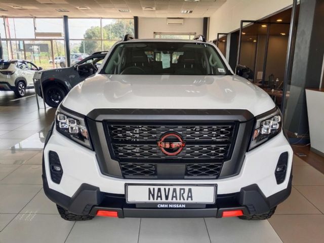 2026 Nissan Navara 2.5DDTi PRO-4X Warrior 4x4 Double-Cab Auto, photo 2