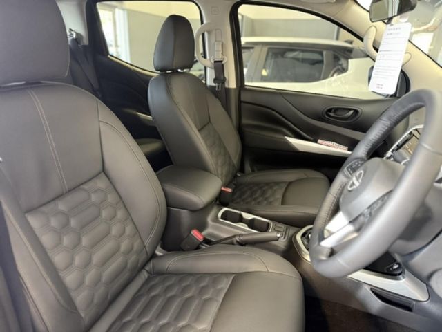 2026 Nissan Navara 2.5DDTi Stealth Auto, photo 5