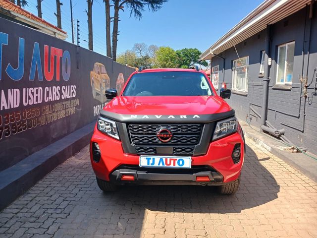 2025 Nissan Navara 2.5 DDTi PRO-4X 4X4 Auto Double-Cab, photo 2