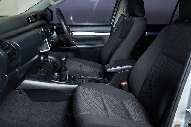2021 Toyota Hilux 2.4 GD-6 Raider 4x4 Double-Cab, photo 5