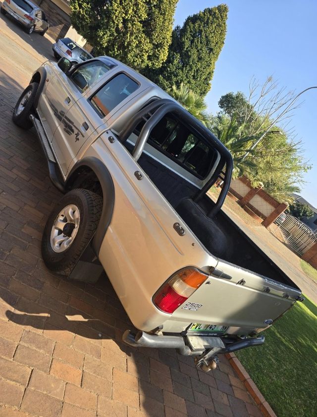 2000 Ford Ranger 2500TD Hi-Trail XLT Double-Cab, photo 3