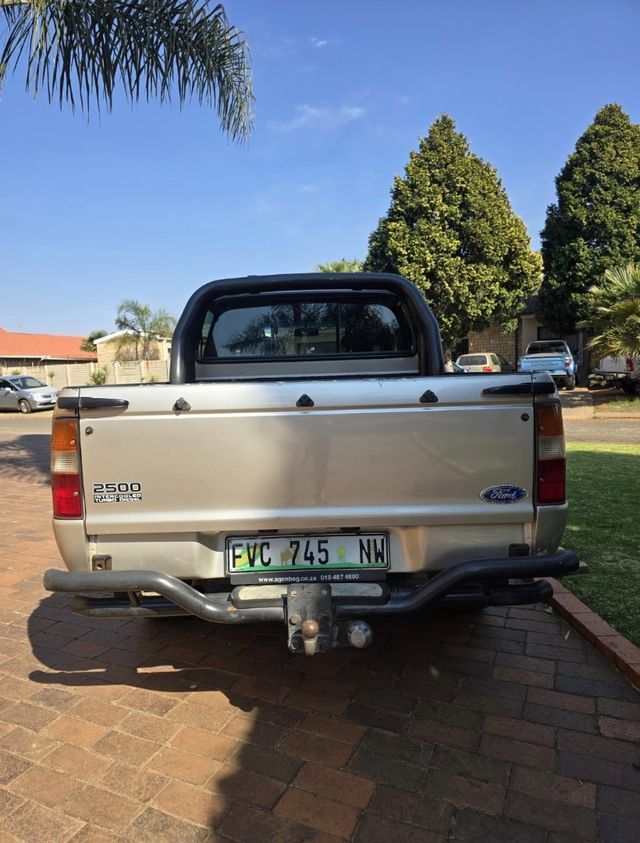 2000 Ford Ranger 2500TD Hi-Trail XLT Double-Cab, photo 4