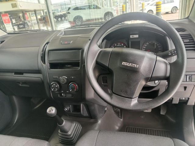 2026 Isuzu D-Max 250C Fleetside Single-Cab, photo 4