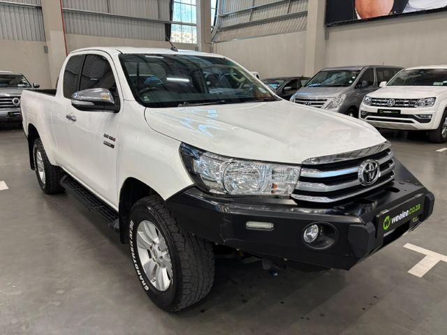 2017 Toyota Hilux 2.8 GD-6 Raised Body Raider Extended Cab