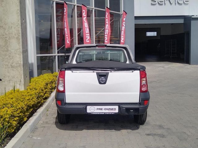 2020 Nissan NP200 1.6 A/C Safety Pack, photo 5