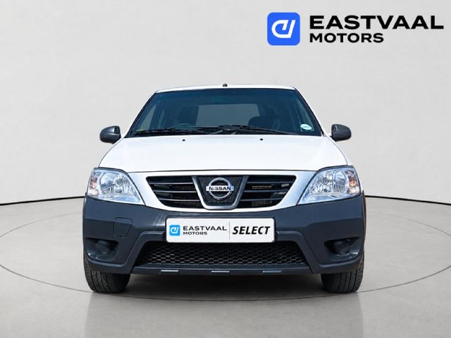 2022 Nissan NP200 1.6 A/C Safety Pack, photo 2