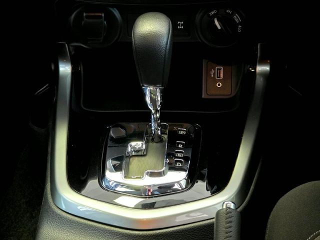 2026 Nissan Navara 2.5D LE 4x4 Double-Cab Auto, photo 2