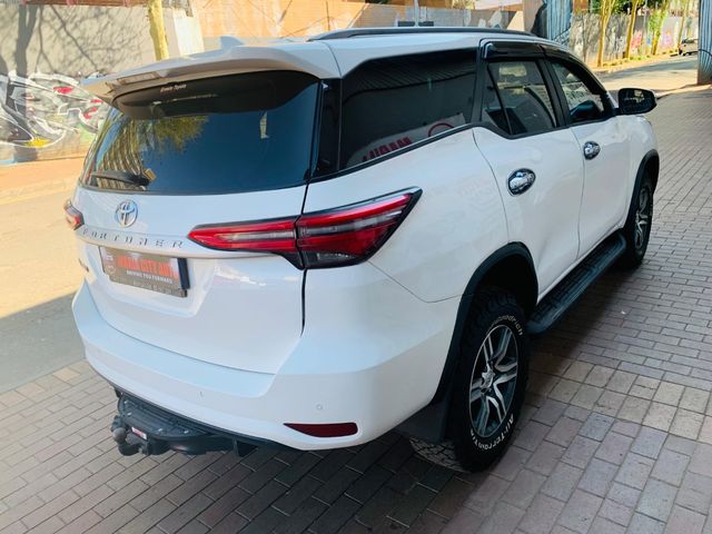 2022 Toyota Fortuner 2.4 GD-6 Raised Body Auto, photo 3