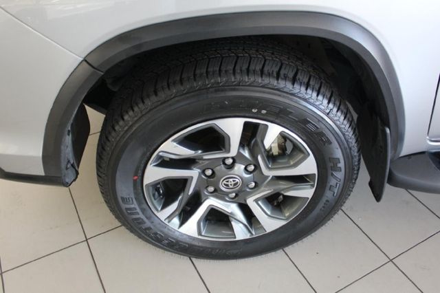 2024 Toyota Fortuner 2.4 GD-6 4x4 Auto, photo 3