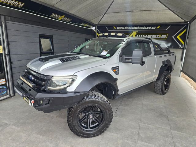 2012 Ford Ranger 3.2 TDCi XLS 4x4 Auto SuperCab, photo 2