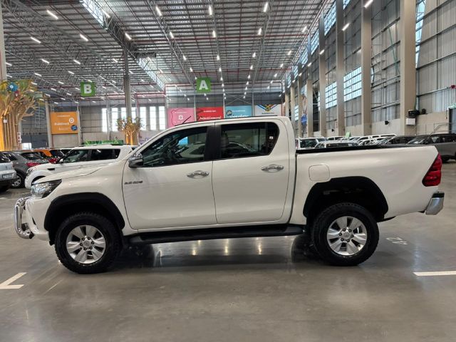2016 Toyota Hilux 2.8 GD-6 Raider 4x4 Double-Cab Auto, photo 4