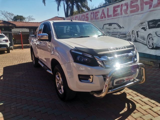 2016 Isuzu KB 300 D-Teq LX Extended Cab (Diesel, Manual)