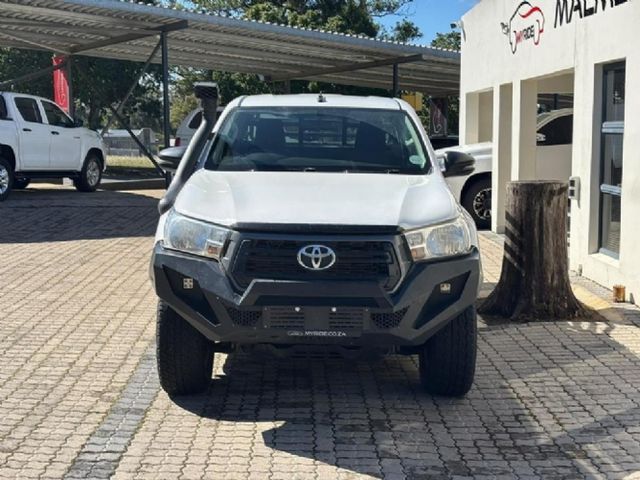 2019 Toyota Hilux 2.4 GD-6 Raised Body SRX Extended Cab, photo 2