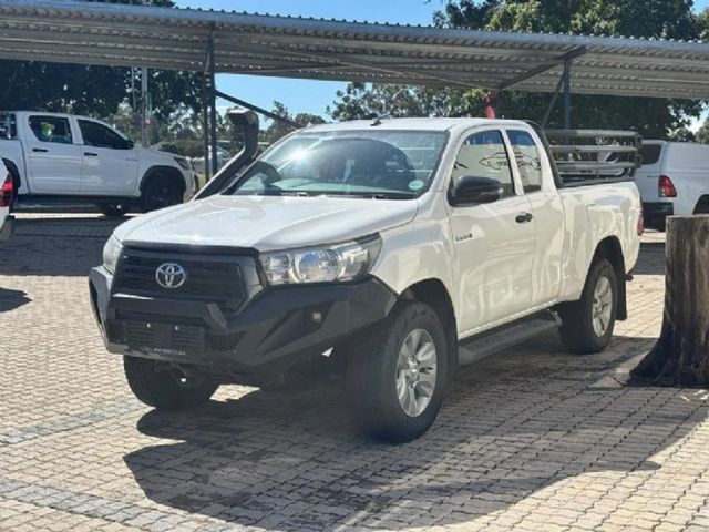 2019 Toyota Hilux 2.4 GD-6 Raised Body SRX Extended Cab, photo 3