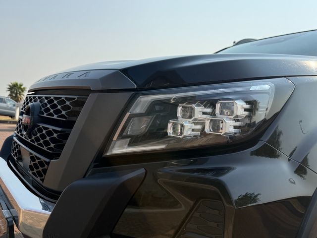 2021 Nissan Navara 2.5 DDTi PRO-2X Auto Double-Cab, photo 3