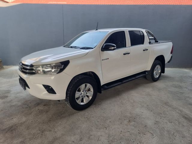 2017 Toyota Hilux 2.4 GD-6 Raised Body SRX Double-Cab