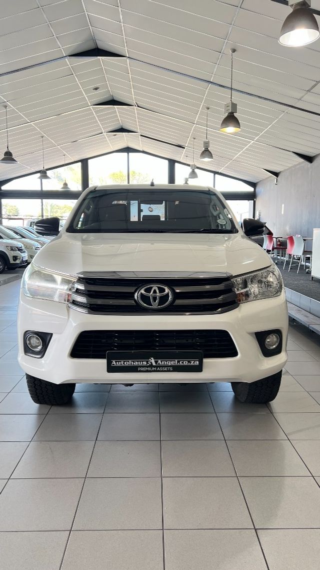 2018 Toyota Hilux 2.4 GD-6 Raised Body SRX Double-Cab, photo 2
