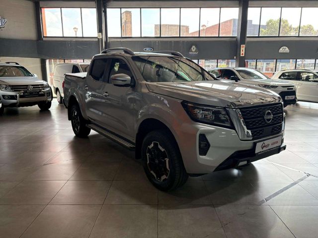2024 Nissan Navara 2.5 DDTi LE 4X4 Double-Cab, photo 3