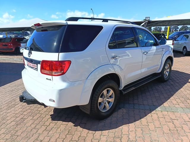 2007 Toyota Fortuner 4.0 V6 4x4 Auto, photo 2
