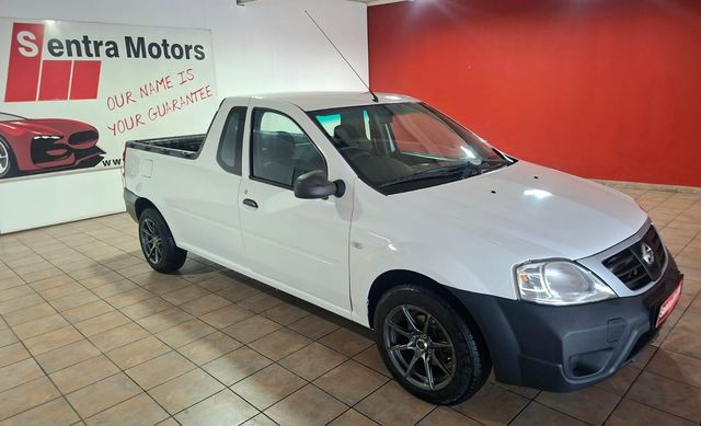 2022 Nissan NP200 1.6 A/C Safety Pack