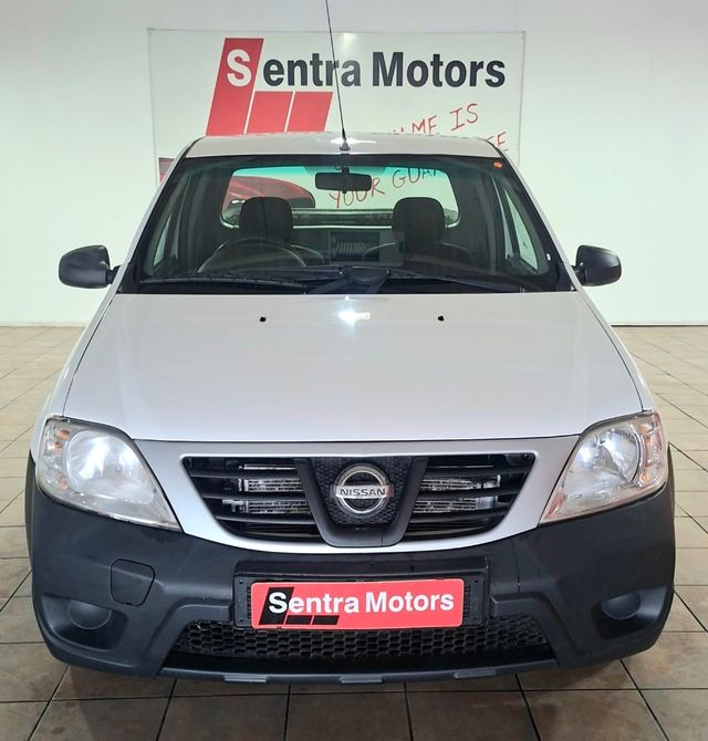 2022 Nissan NP200 1.6 A/C Safety Pack, photo 5