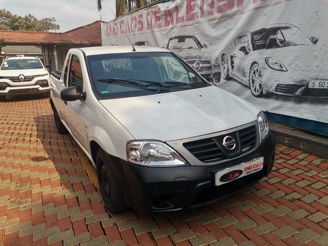 2014 Nissan NP200 1.6 (Petrol, Manual)