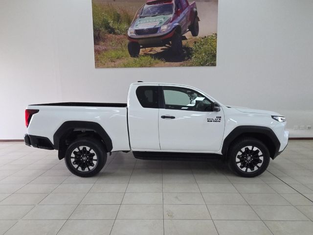 2026 Toyota Hilux 2.8 GD-6 RB Raider X Auto Extended Cab, photo 3