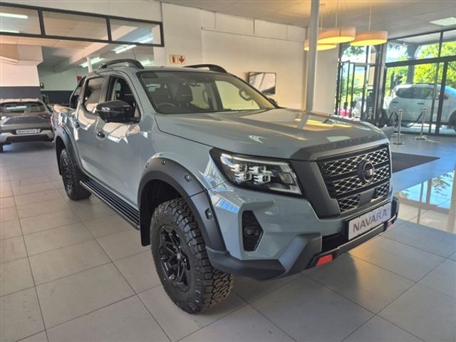 2026 Nissan Navara 2.5DDTi PRO-4X Warrior 4x4 Double-Cab Auto, photo 2