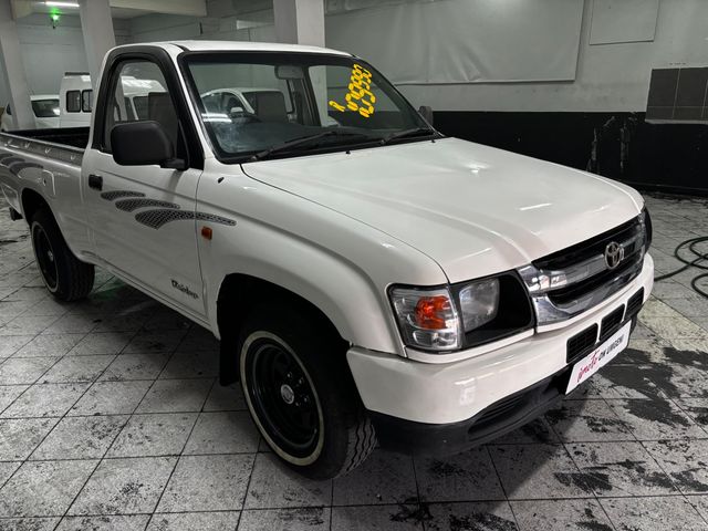 2004 Toyota Hilux 2000 SWB Single-Cab