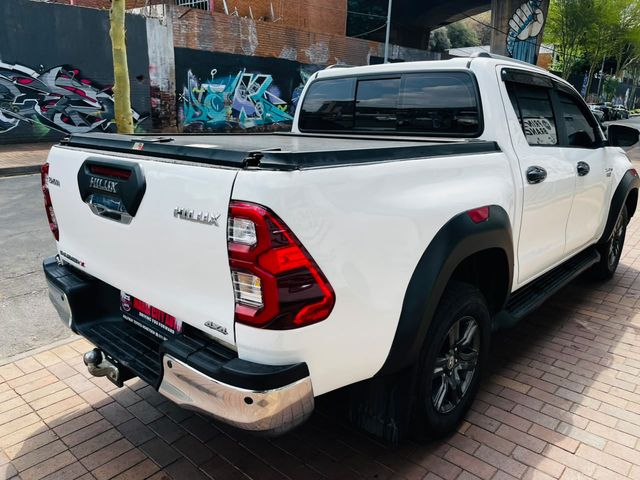 2023 Toyota Hilux 2.4 GD-6 Raider 4x4 Auto Double-Cab, photo 4