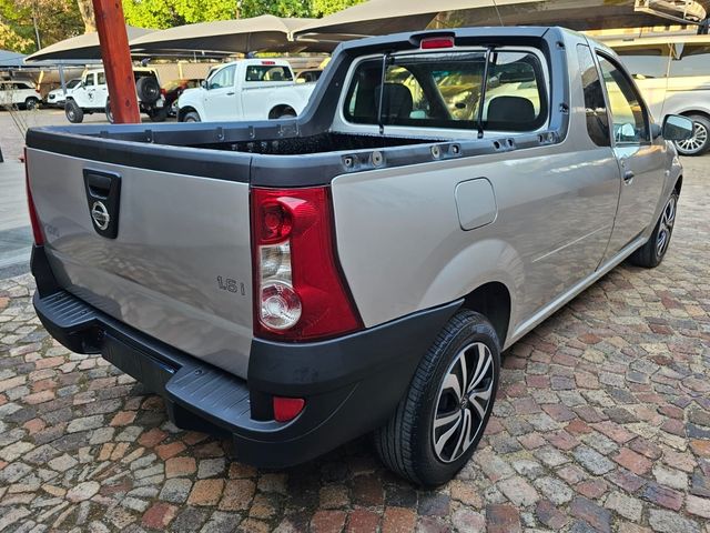 2010 Nissan NP200 1.6 S, photo 4