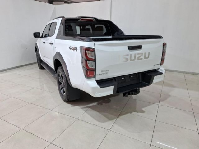 2026 Isuzu D-Max 3.0 DDI V-Cross 4x4 Auto Double-Cab, photo 3