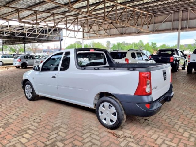 2023 Nissan NP200 1.6 A/C Safety Pack, photo 4