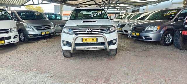 2012 Toyota Fortuner 3.0 D-4D Raised Body, photo 2
