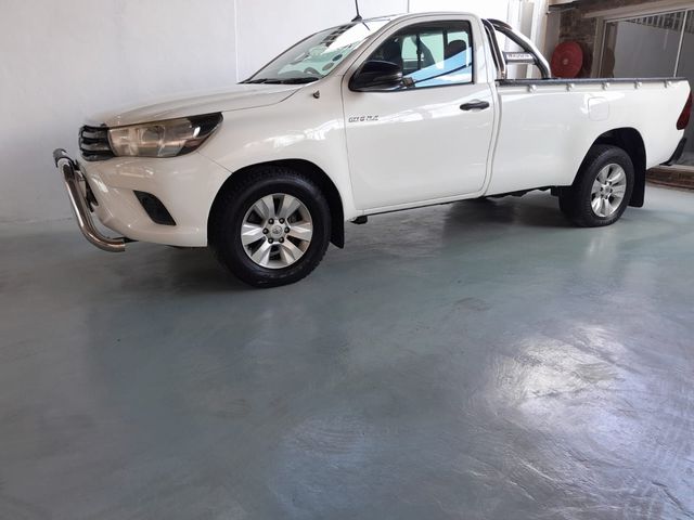 2017 Toyota Hilux 2.4 GD-6 Raised Body SRX Single-Cab