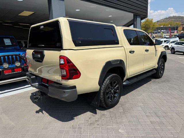 2022 Toyota Hilux 2.8 GD-6 Raised Body Legend 4x4 Auto Double-Cab, photo 3